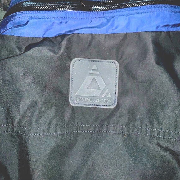 BLUE DESIGNER CONTROL SECTOR WINDBREAKER - Picture 8 of 8